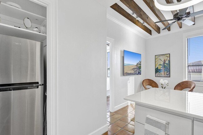 Building Photo - 235 Sunrise Ave