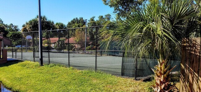 Building Photo - Beautiful  Furnished 1/1 condo x Rent  in Winter Park Next to Full Sail University !
