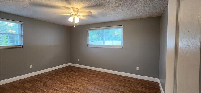 Building Photo - 2408 Kimberly Dr
