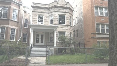 Building Photo - 4511 N Greenview Ave