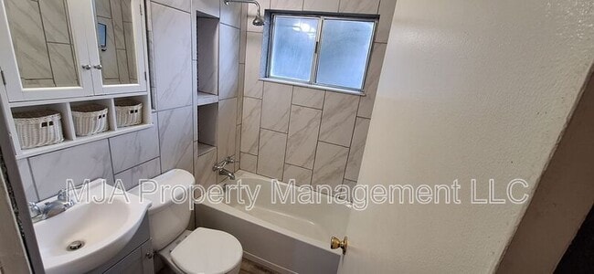 Building Photo - 460 N 1200 W