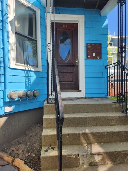 House - front door - 410 Norfolk St