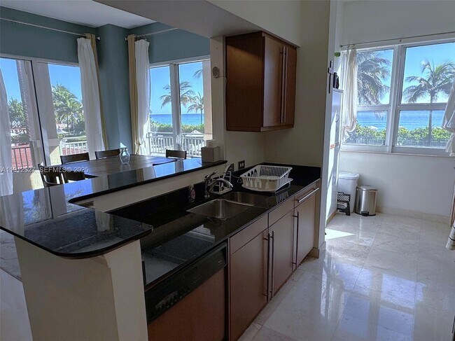 Building Photo - 2080 S Ocean Dr