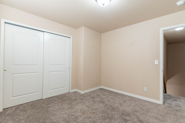 Building Photo - 9234 Red Fern Ln