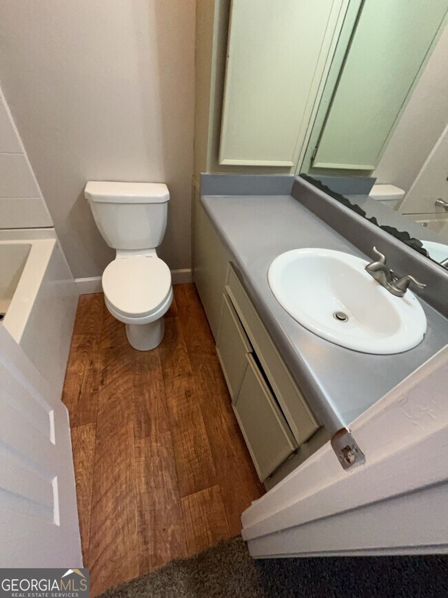 Building Photo - 6349 Holcomb Way