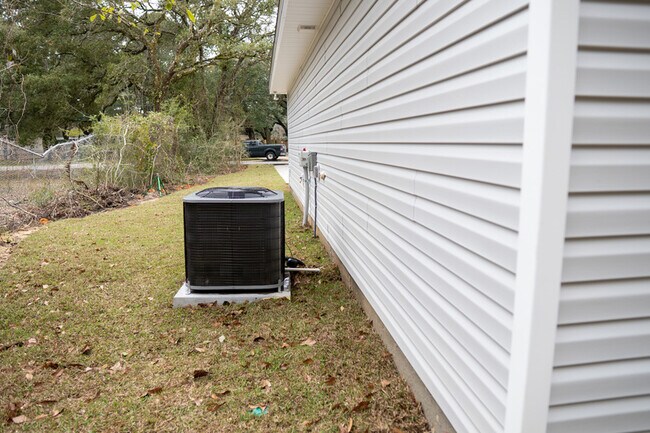 Building Photo - 1704 Atlanta Ave