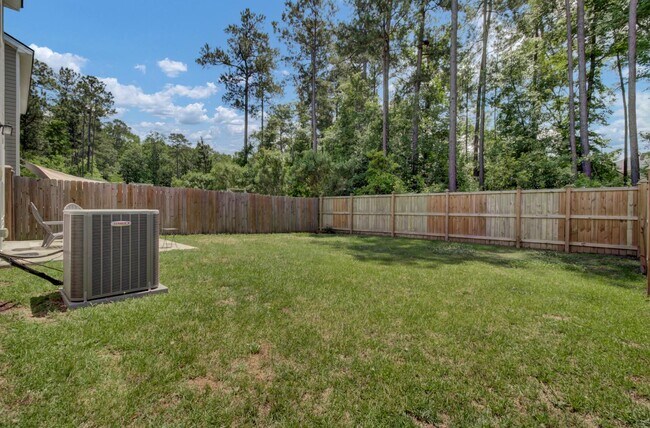 Building Photo - 131 Lakestone Rd