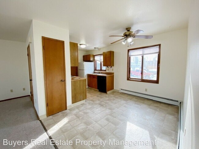 Primary Photo - 8118 Boundary Ave