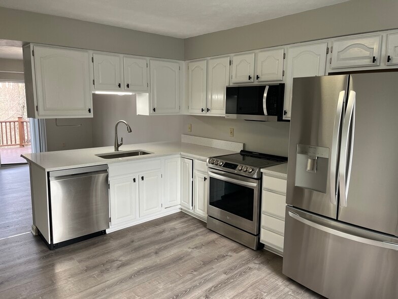 Building Photo - 312 Wildflower Ct