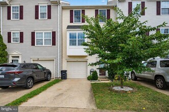 Building Photo - 11082 Clovertree Ct