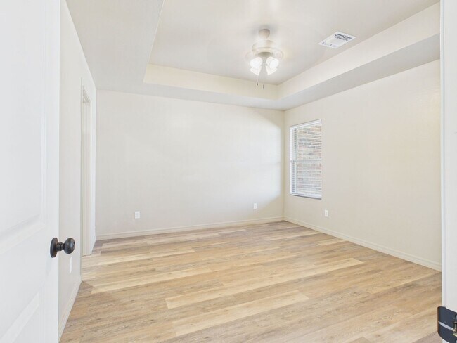 Building Photo - 1124 Caprock St