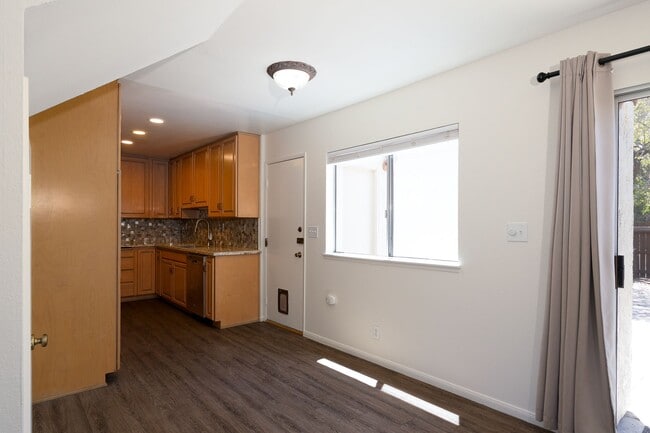 Building Photo - Ventura | Todd Ranch Townhome | 3 Bedroom + 2 Bathroom