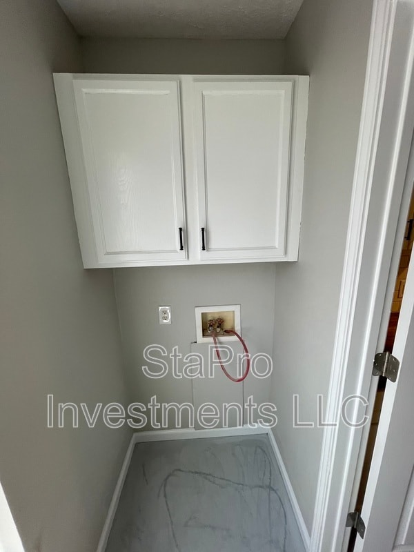 Building Photo - 106 Village Pl