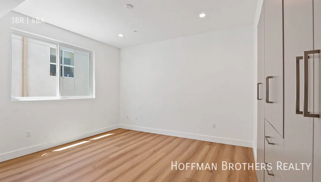 Building Photo - 836 S Shenandoah St