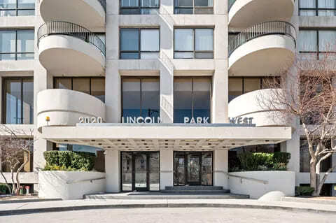 Building Photo - 2020 N Lincoln Park W
