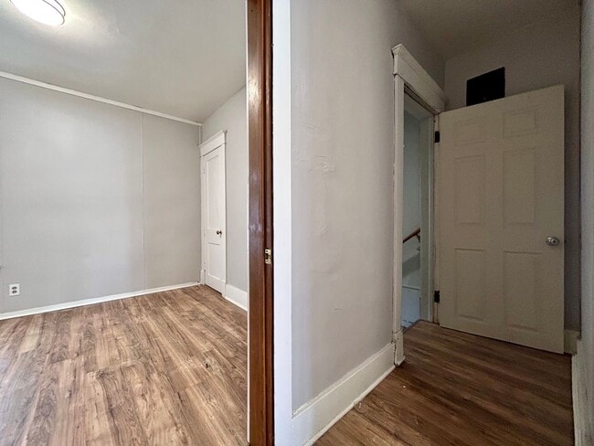 Building Photo - 2513 Sanford St