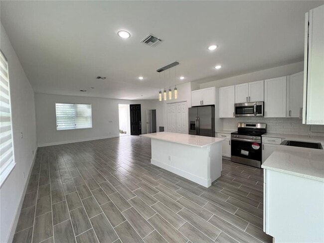 Building Photo - 183 Wright Dr