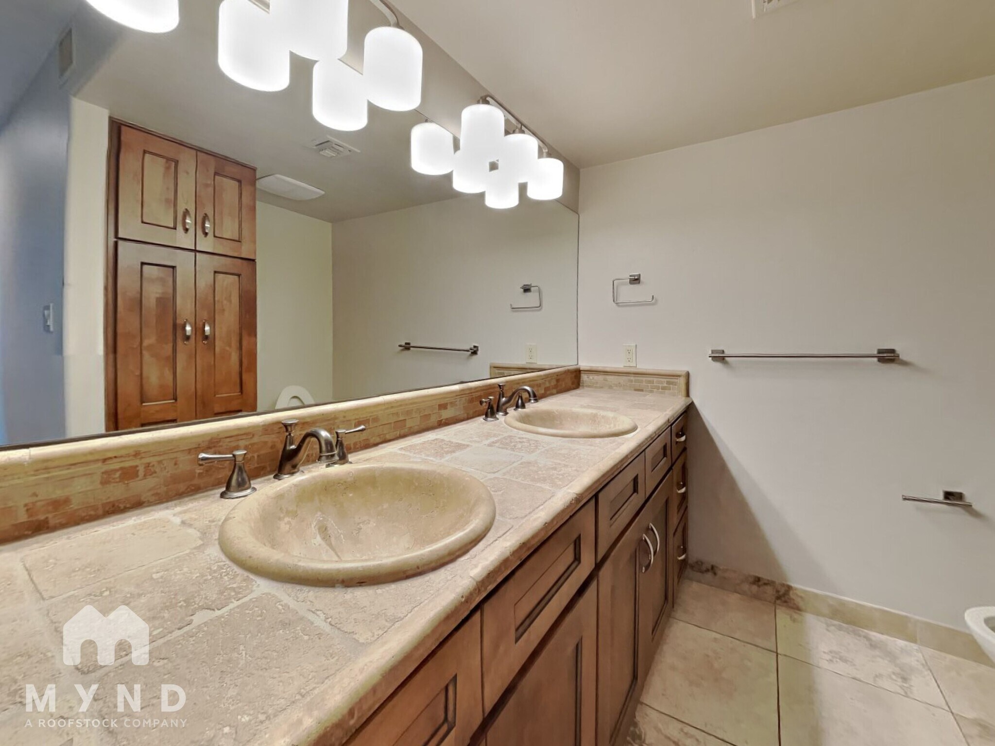 Building Photo - 5727 N PSO Ventoso