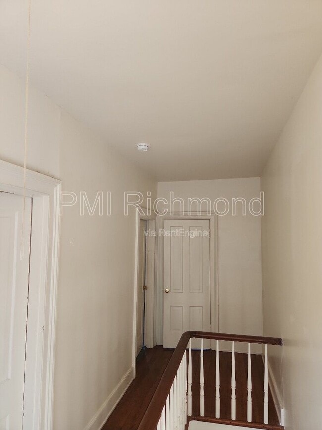 Building Photo - 413 S Laurel St