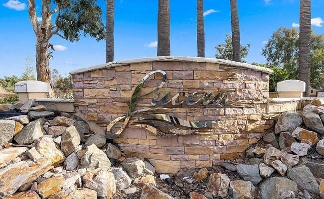 Building Photo - 7190 Shoreline Dr