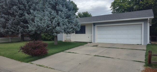 Building Photo - Fruita 3 Bedroom 2 Bath Home with Fenced yard