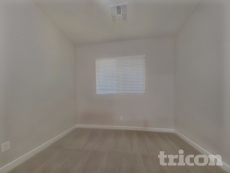 Building Photo - 17142 W Seldon Ln