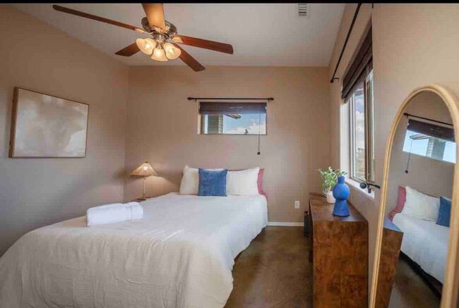 Building Photo - Adorable Two Bedroom House in Diamond Valley