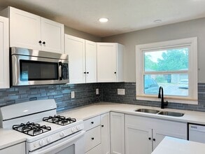 Building Photo - 3522 Rosedale St