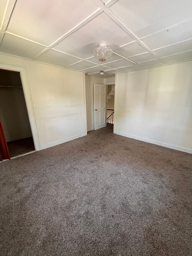 Building Photo - 1-3 Lincoln Ave