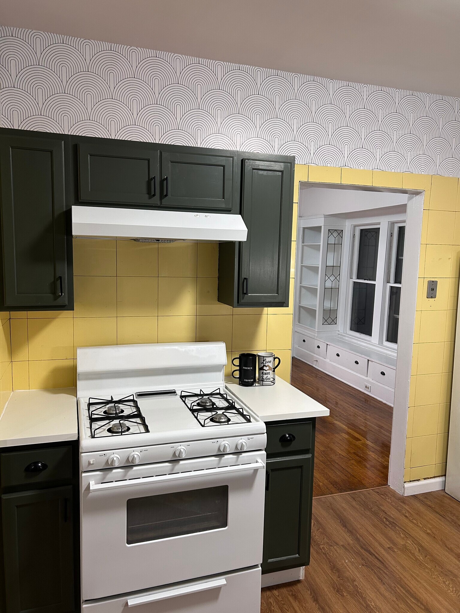 Building Photo - 10806 Bernard Ave