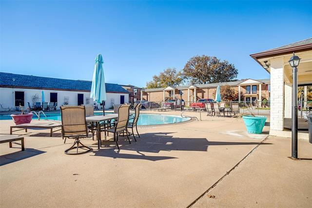 Building Photo - 4006 Ridglea Country Club Dr