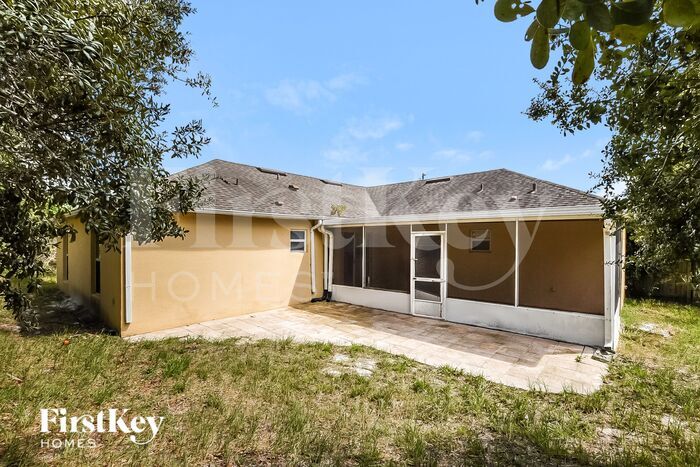 Building Photo - 1564 Deerfield Ave