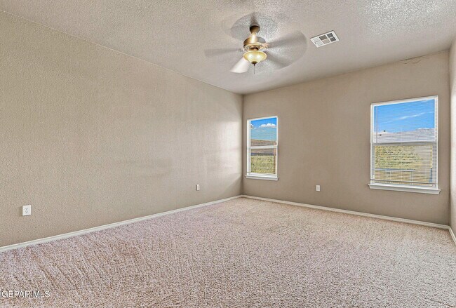 Building Photo - 641 Bariloche Dr