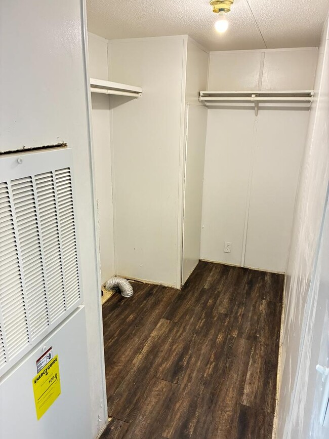 Building Photo - 2322 Sandy Ridge Dr