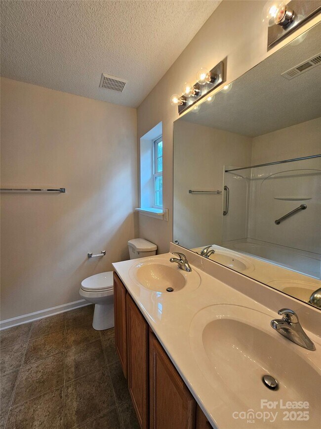 Building Photo - 12340 Honey Hill Ln