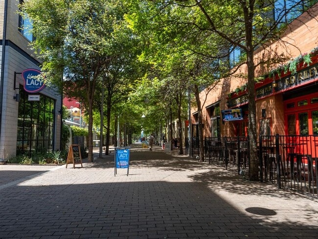 Building Photo - 1701 Simond Ave Ave