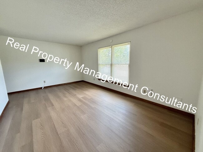 Building Photo - 16604 E Gudgell Rd