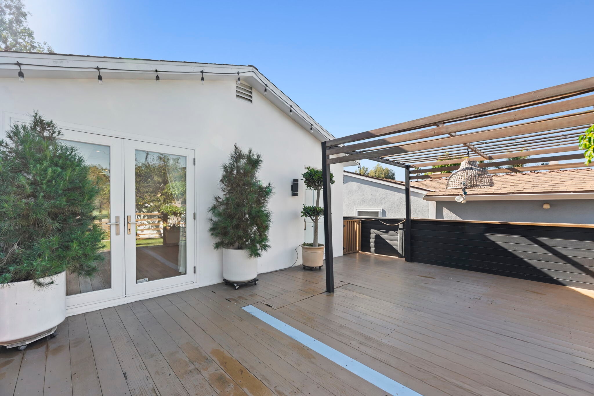 Building Photo - 662 Rosecrans Ave