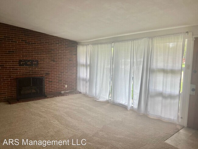 Building Photo - 3 br, 2 bath House - 8561 Red Fir Drive