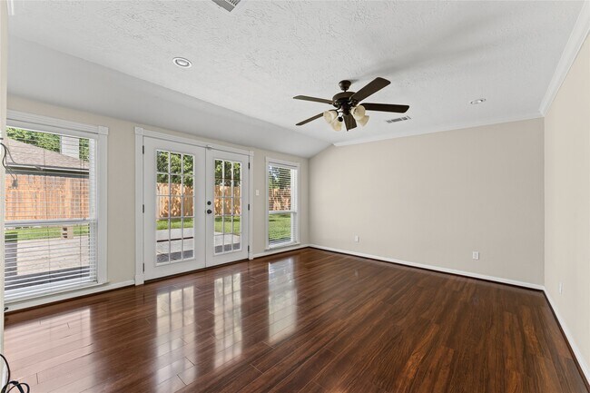 Building Photo - 3202 Greenham Ct