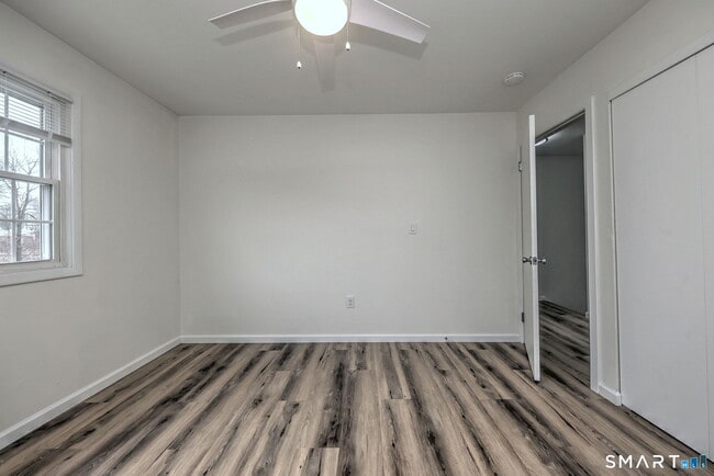 Building Photo - 65 Salem Walk