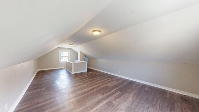 Building Photo - W.130th-Bellaire neighborhood, updated 3 b...
