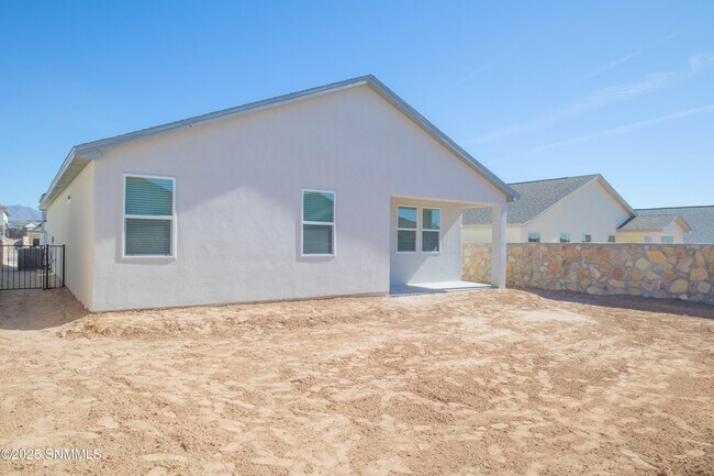 Building Photo - 5017 Sand Strm Rd