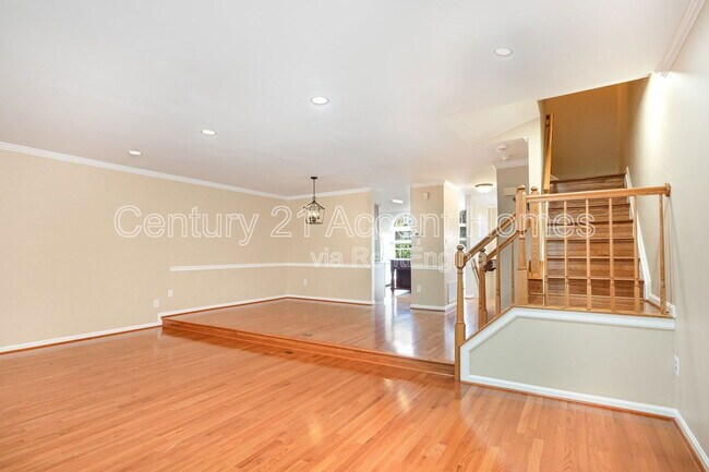 Building Photo - 8002 Tanworth Ct