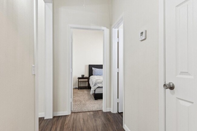 Building Photo - Spacious Custom New Build- 4 Bed 2 Bath Ho...