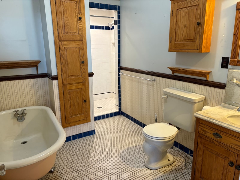 Building Photo - 414 N Benton Ave