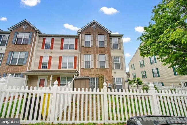 Building Photo - 1806 Watch House Cir N
