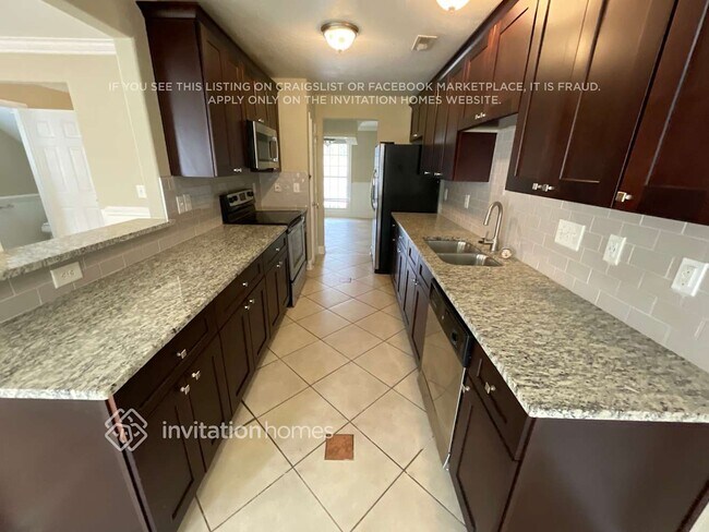 Building Photo - 3837 Sally Ln