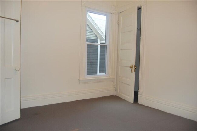 Building Photo - Energy Efficient 2 Bedroom One Block From ...