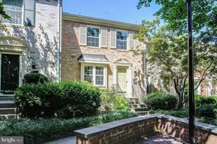 Building Photo - 7530 Westlake Ter